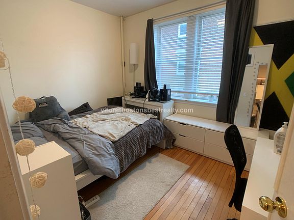 4th image of 311 Saint Paul St #6XC