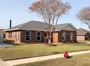 264 Oak Point Dr, La Place, LA 70068