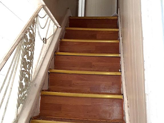 4th image of 2927 W Clementine St