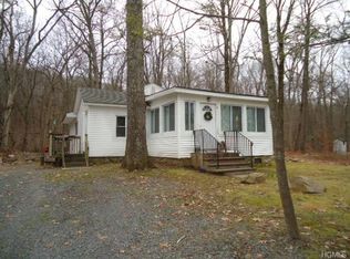 83 Osseo Park Rd, Monroe, NY 10950