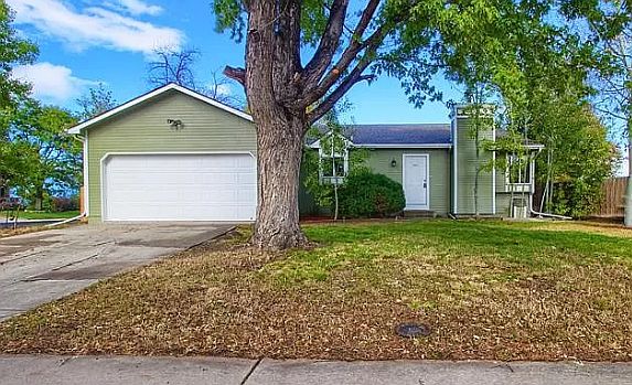 1st image of 4441 E 121st Way