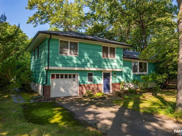 175 Riverdale Street, Hillsdale, NJ 07642
