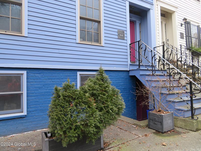2nd image of 300 Hudson Avenue