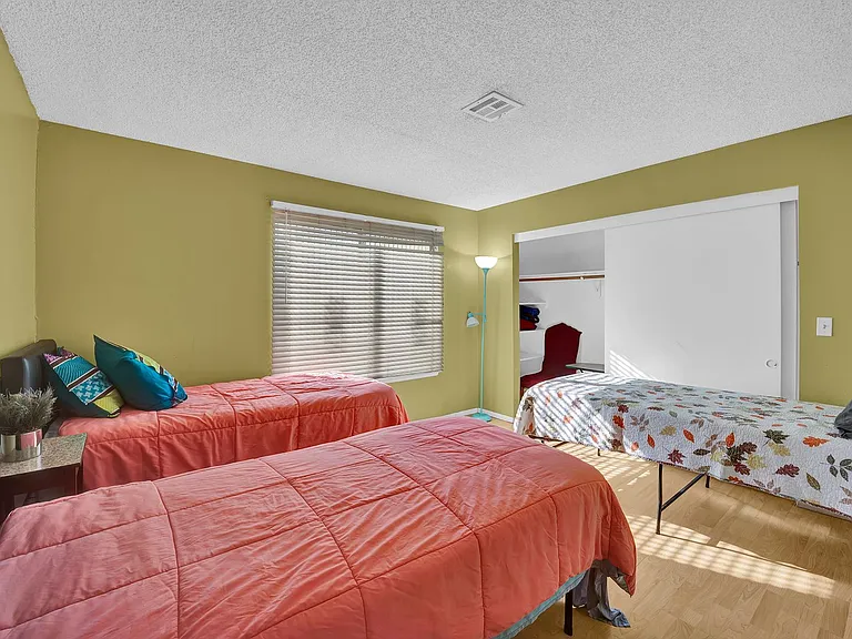4189 Mississippi Ave — Photo 9