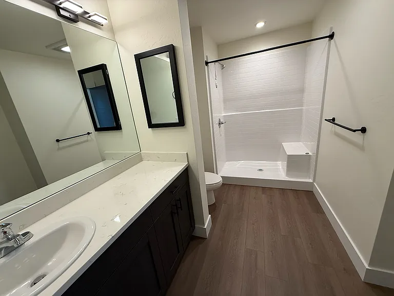 105 Colorado Ave #303 — Photo 11