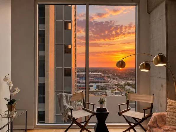 415 Church St APT 2411, Nashville, TN 37219