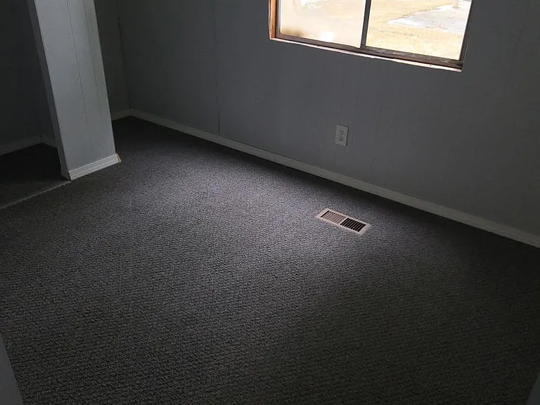 23765 Lawrence Ave — Photo 5