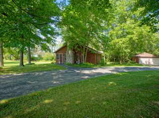 6004 Eagle Point Rd, Hartford, WI 53027
