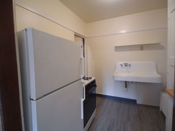 3229 N Oakland Ave APT 2