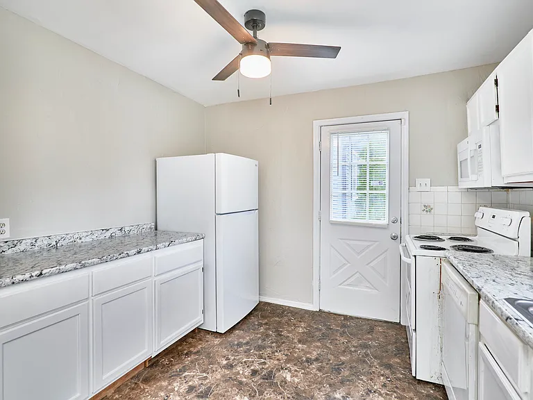 10214 Saint Anthony Ln — Photo 10