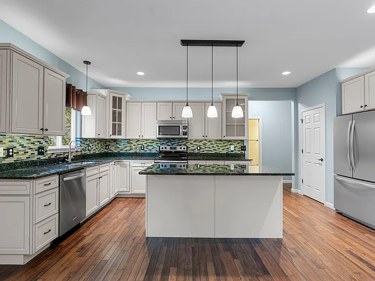 615 Derby Way Dr — Photo 22