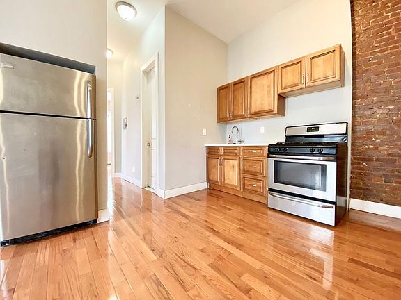 3rd image of 286 Clarkson Ave #D