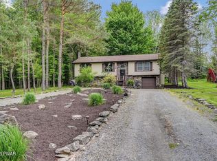 1579 Woodcrest Ln, Lake Ariel, PA 18436