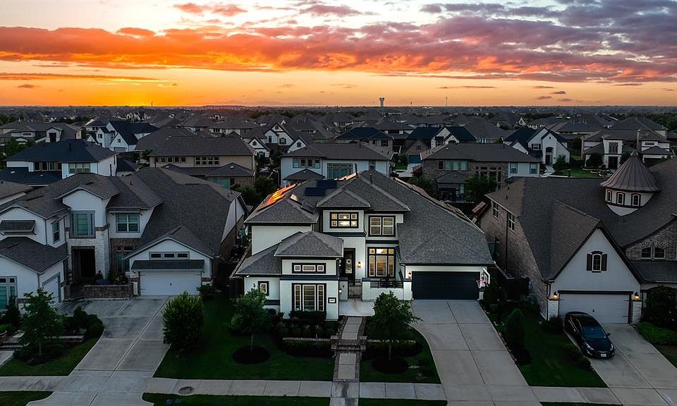 1st image of 16111 Pilot Knob Dr