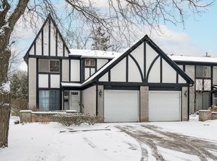 22658 W Eleven Mile Rd, Southfield, MI 48034