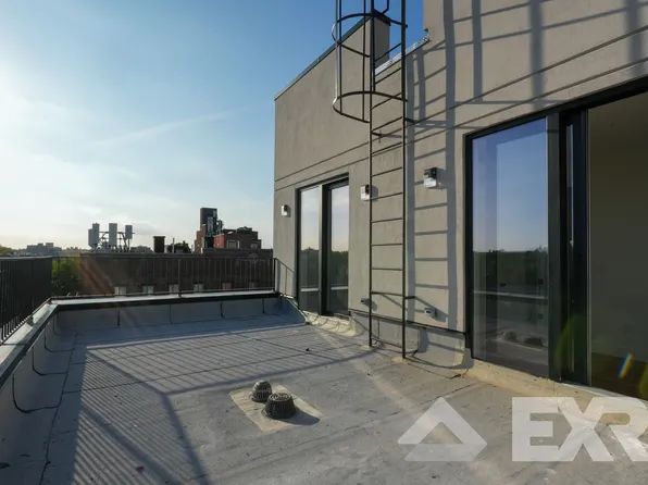 271 East 28th Street image 1 of 15