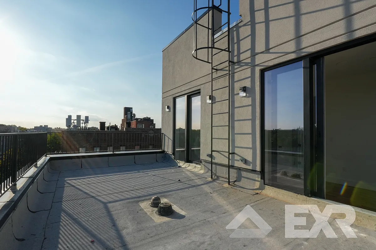 Building Photo - 271 E 28th St #4G