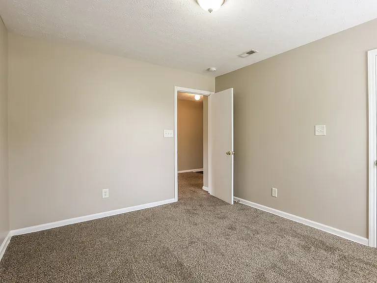 1083 Pine Ridge Way — Photo 13