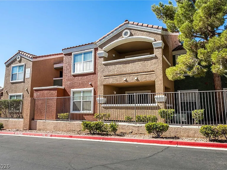 8101 W Flamingo Rd #2006 — Photo 3