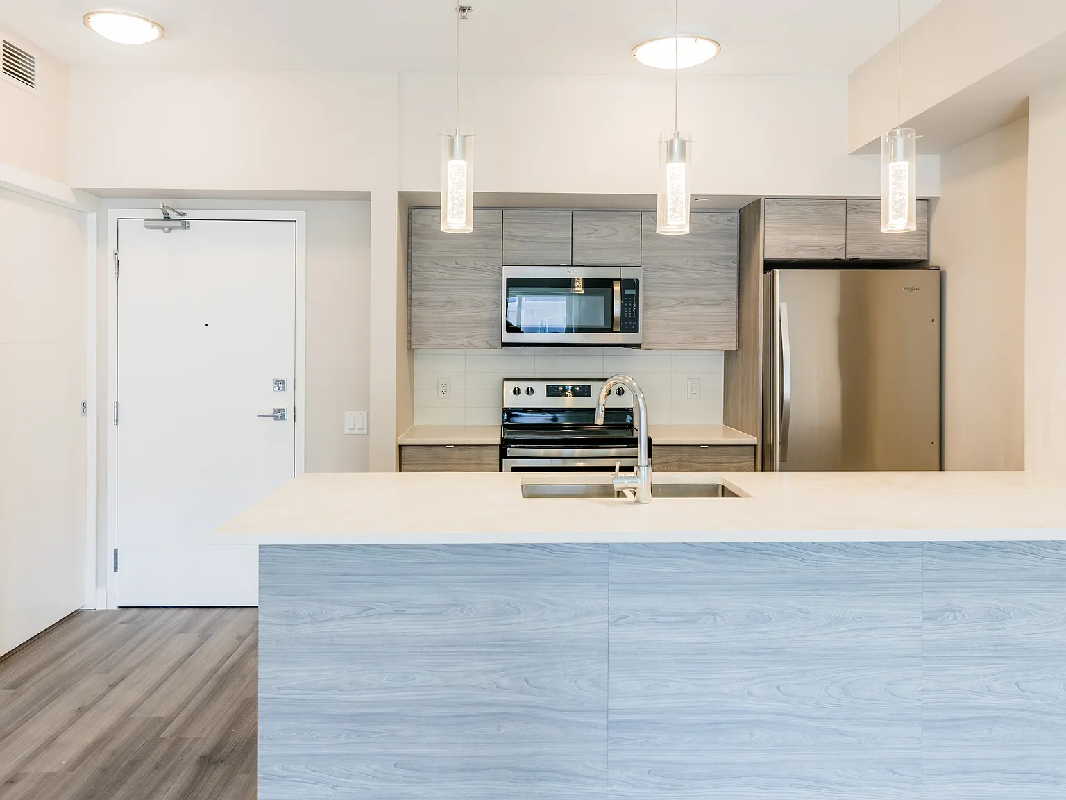 309 Philip Lee — Photo 1