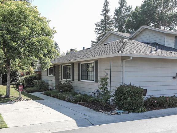 4th image of 18931 Sara Park Cir