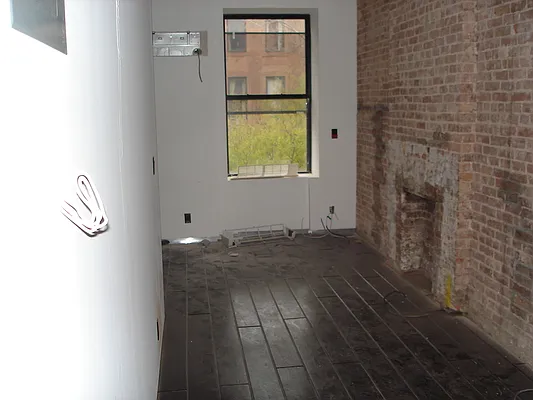 Sold by HOTPROPERTY NYC LLC | media 24