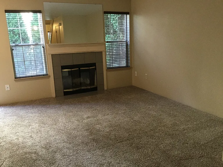 9825 18th Ave W #G3 — Photo 3