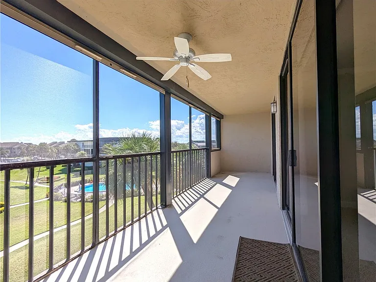 1821 Mooringline Dr #1821PHD — Photo 43