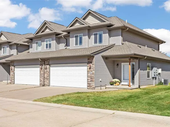 1844 Goose Lake Cir, North Liberty, IA 52317