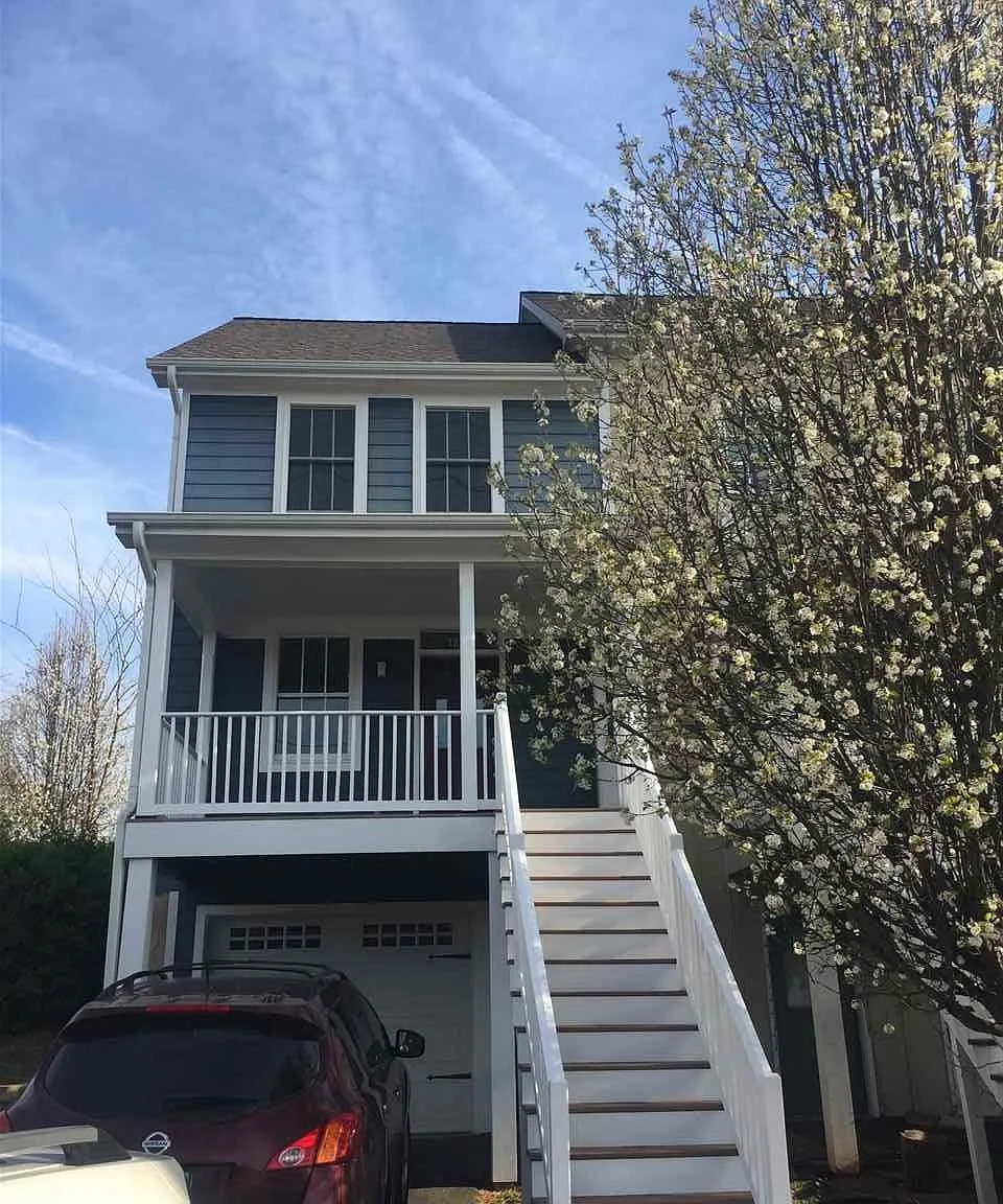 4 bed, 2.5 bath, 1457 sqft, $4,200 — Photo 1