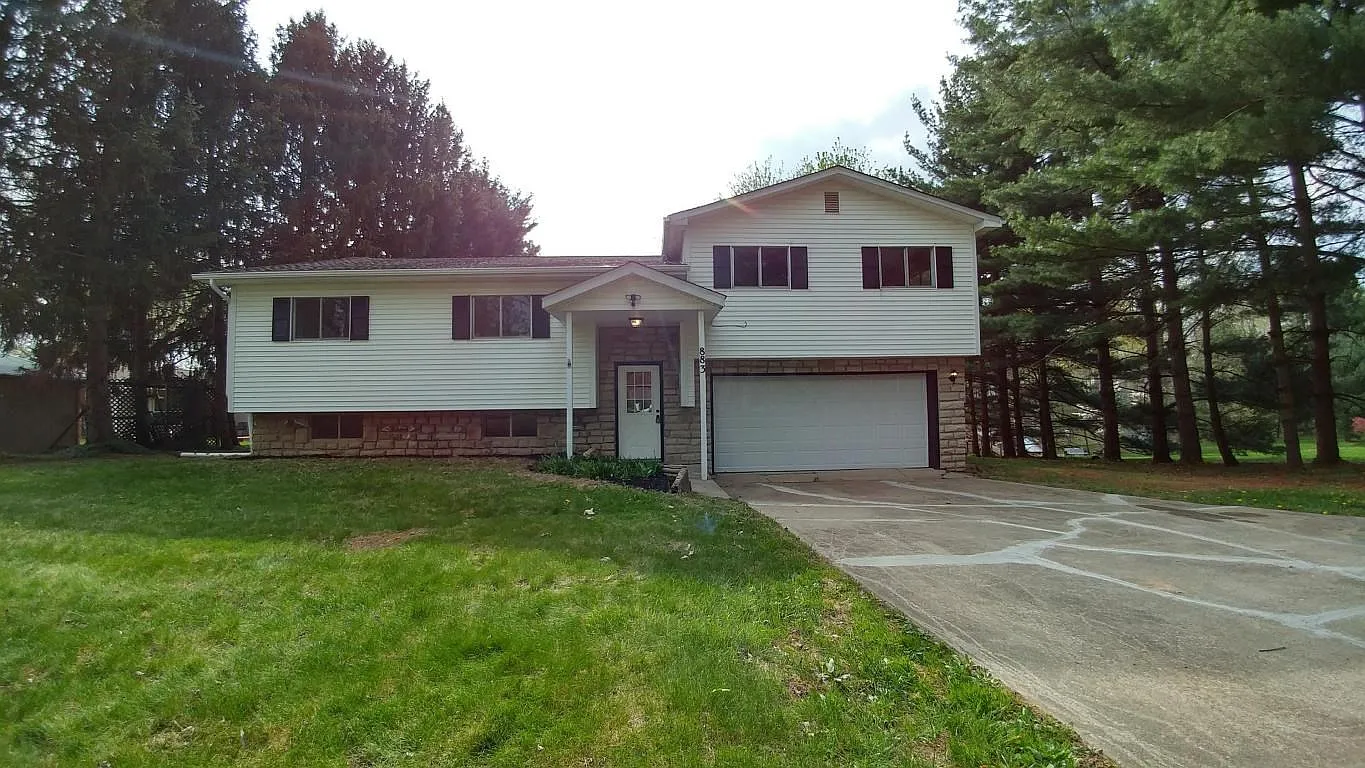 883 Hillgail Cir SW photo 1