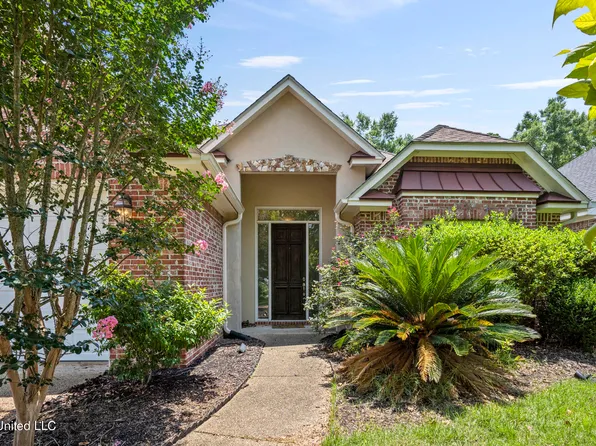 2546 Rue Palafox, Biloxi, MS 39531