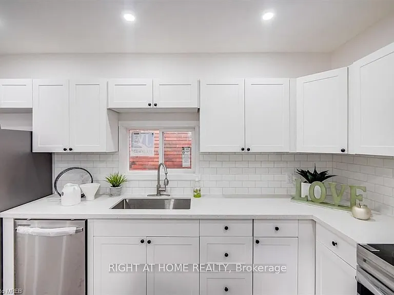 120 Tisdale St N — Photo 14