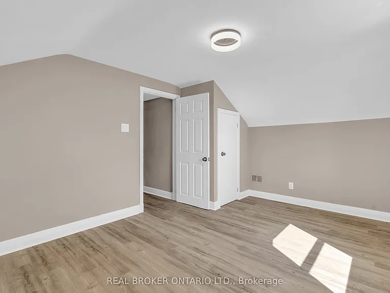 301 Franklin St N #A — Photo 17