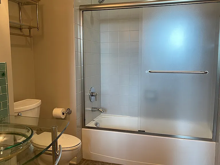 400 Pike St — Photo 12