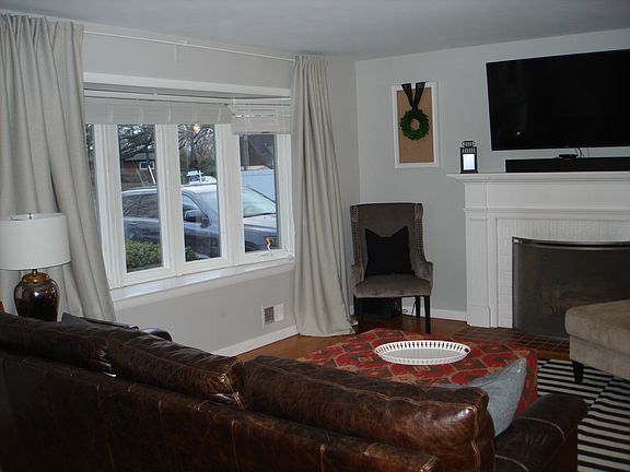 2nd image of 3200 Arundel Ave