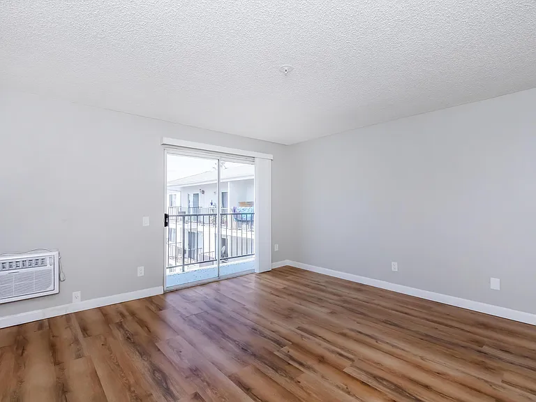 Bella Vista Senior Apartments — Photo 35