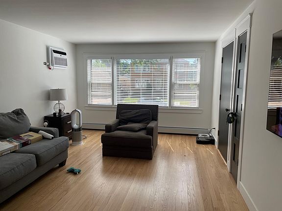 5th image of 2629 N 75th Ave #1