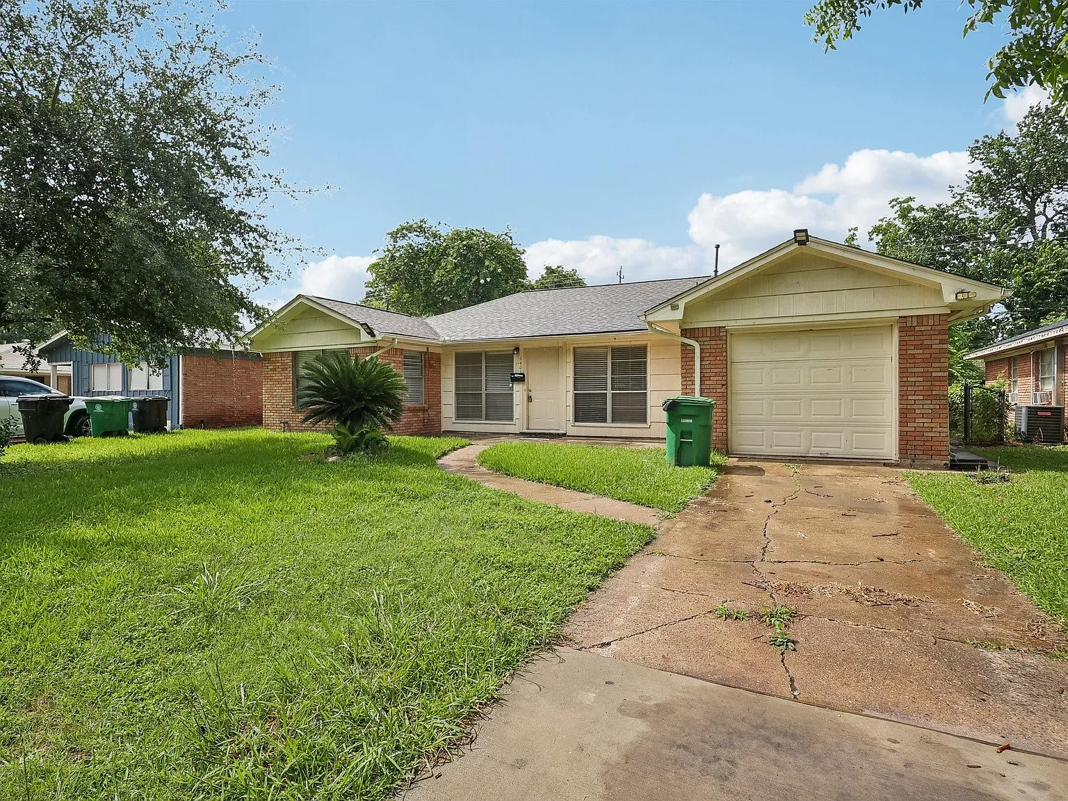 3 bed, 1.5 bath, 1300 sqft, $1,845 — Photo 3