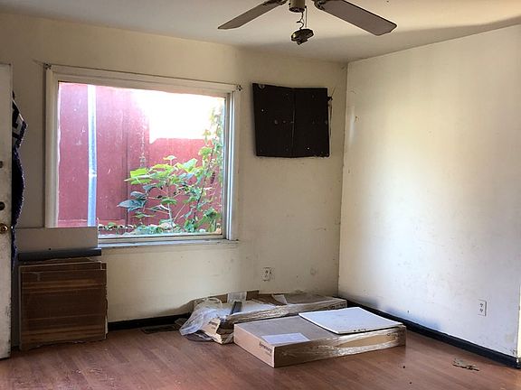 2nd image of 2202 Vinton Ave
