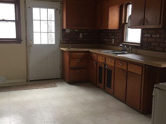 5th image of 1026 Fulton St