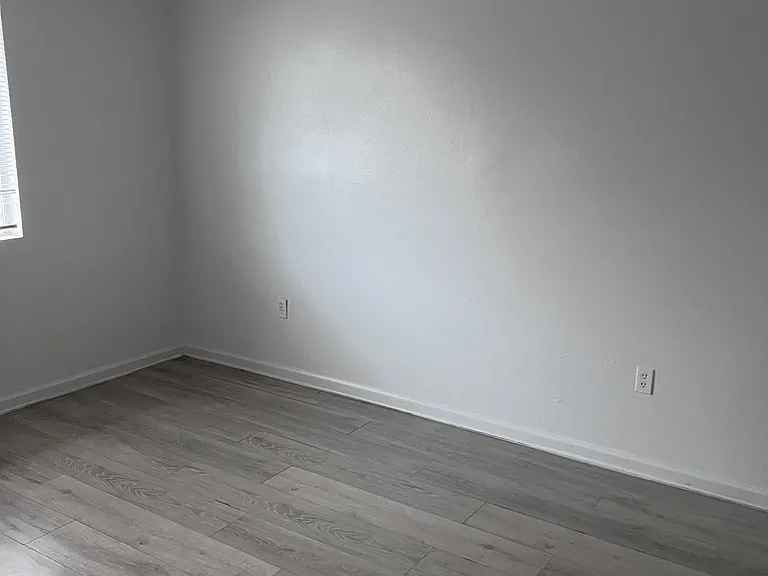 670 E Main St #668 — Photo 3