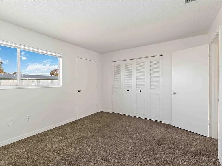 3569 Bee Ridge Rd — Photo 18