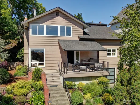 6201 52nd Avenue NE, Seattle, WA 98115