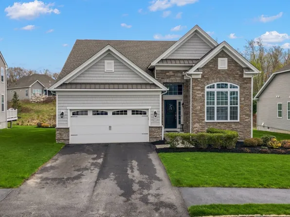 64 Pine Tree Dr #64, Methuen, MA 01844