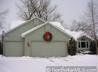 18590 Schroeder Pl, Eden Prairie, MN 55346