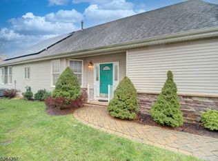 27 Republic Row, Somerset, NJ 08873