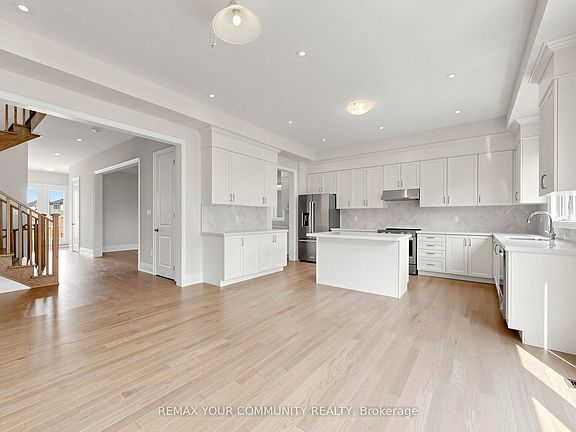 5th image of 31 Lorrain Hand Cres