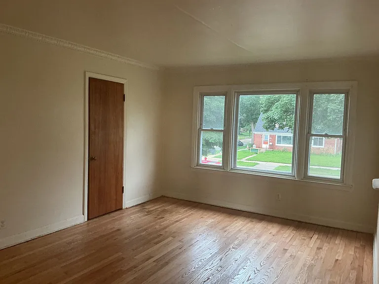 8735 W Center St — Photo 7
