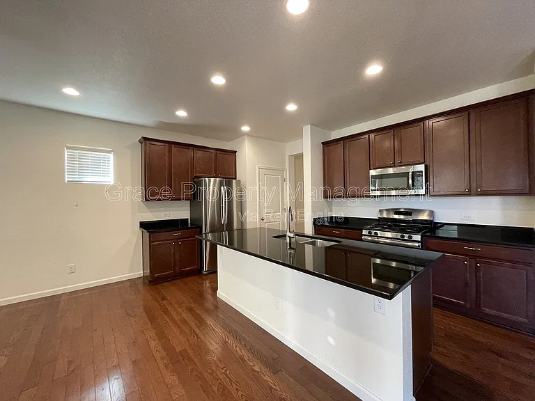 618 W 171st Pl — Photo 9
